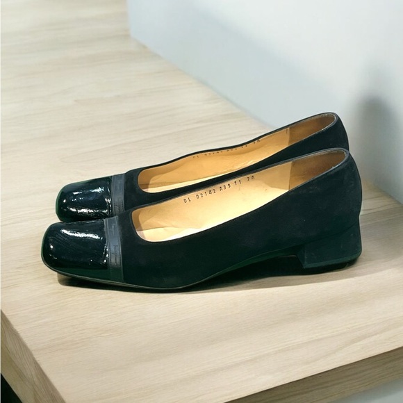 Salvatore Ferragamo Square Toe Pumps Black Suede Size 11. - Picture 2 of 7